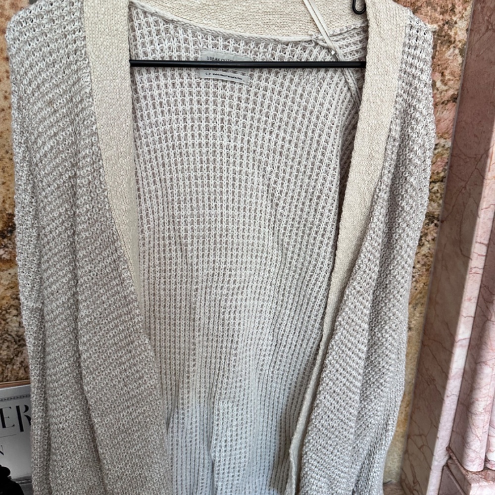 Cardigan - Picture 4 of 4